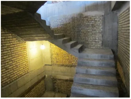 اشکالات اجرایی سازه بتنی؛ بررسی نواقص اجرایی ساختمان های بتنی(آپدیت 1405) 70 Figure 42 Correct execution of the stair ramp 15 11zon