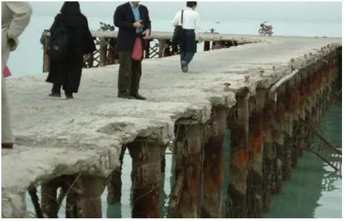 اشکالات اجرایی سازه بتنی؛ بررسی نواقص اجرایی ساختمان های بتنی(آپدیت 1405) 112 Figure 61 Concrete damage caused by chloride attack 15 11zon