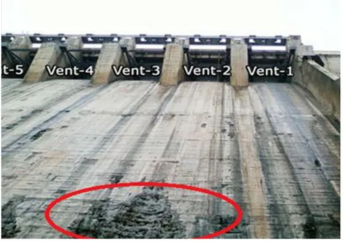 اشکالات اجرایی سازه بتنی؛ بررسی نواقص اجرایی ساختمان های بتنی(آپدیت 1405) 121 Figure 66 Failure caused by voiding 14 11zon